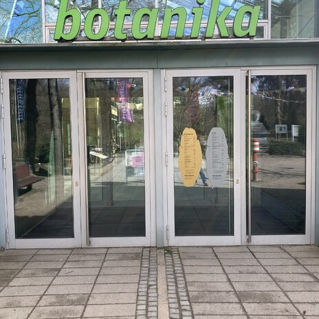 Auf dem Foto ist der Eingang abgebildet